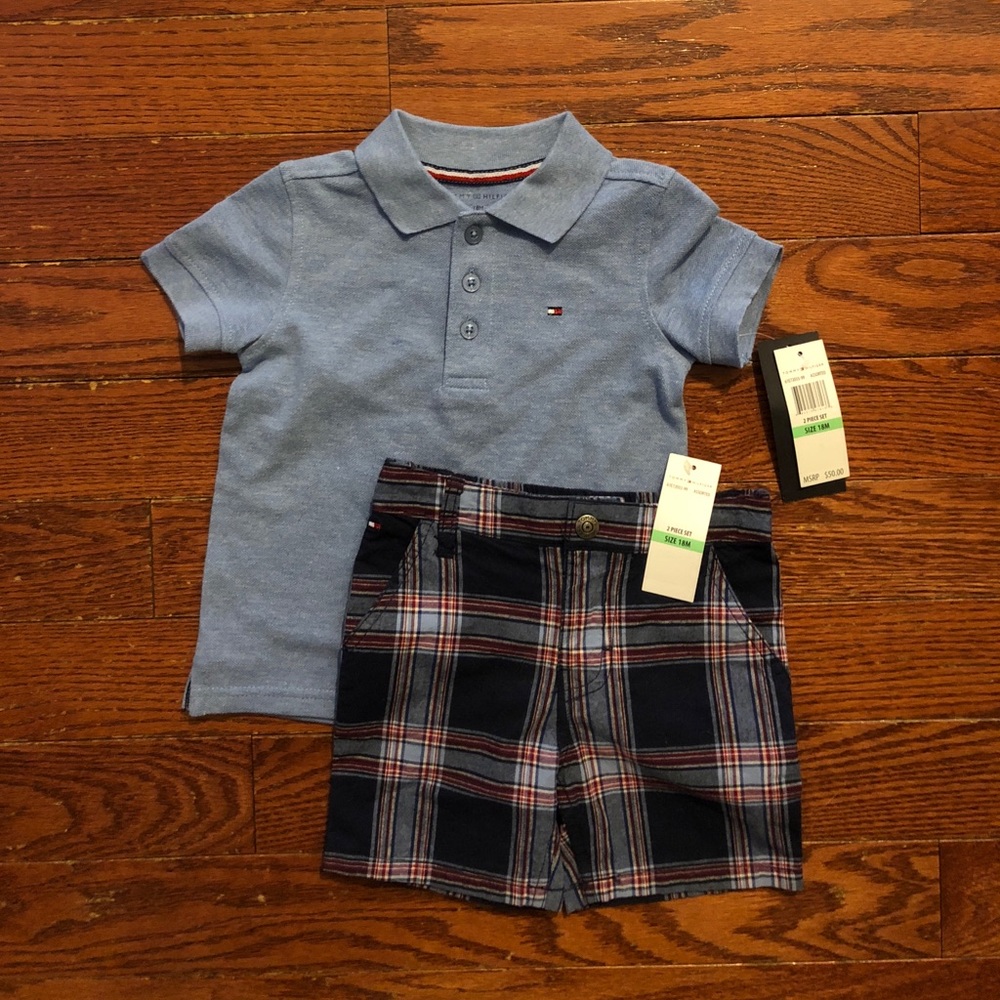 NWT Tommy Hilfiger two piece set. 18m